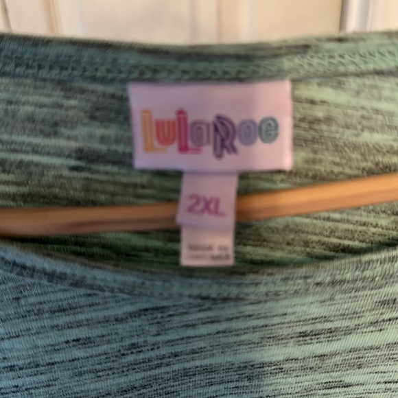 LaLaRoe shirt short sleeves 2x Tunic - Picture 4 of 4